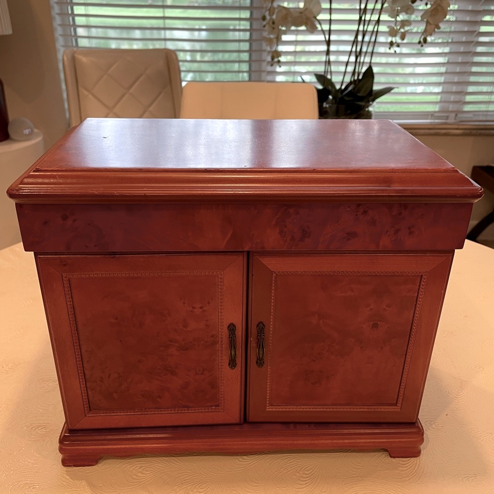 Wood jewelry chest - great condition